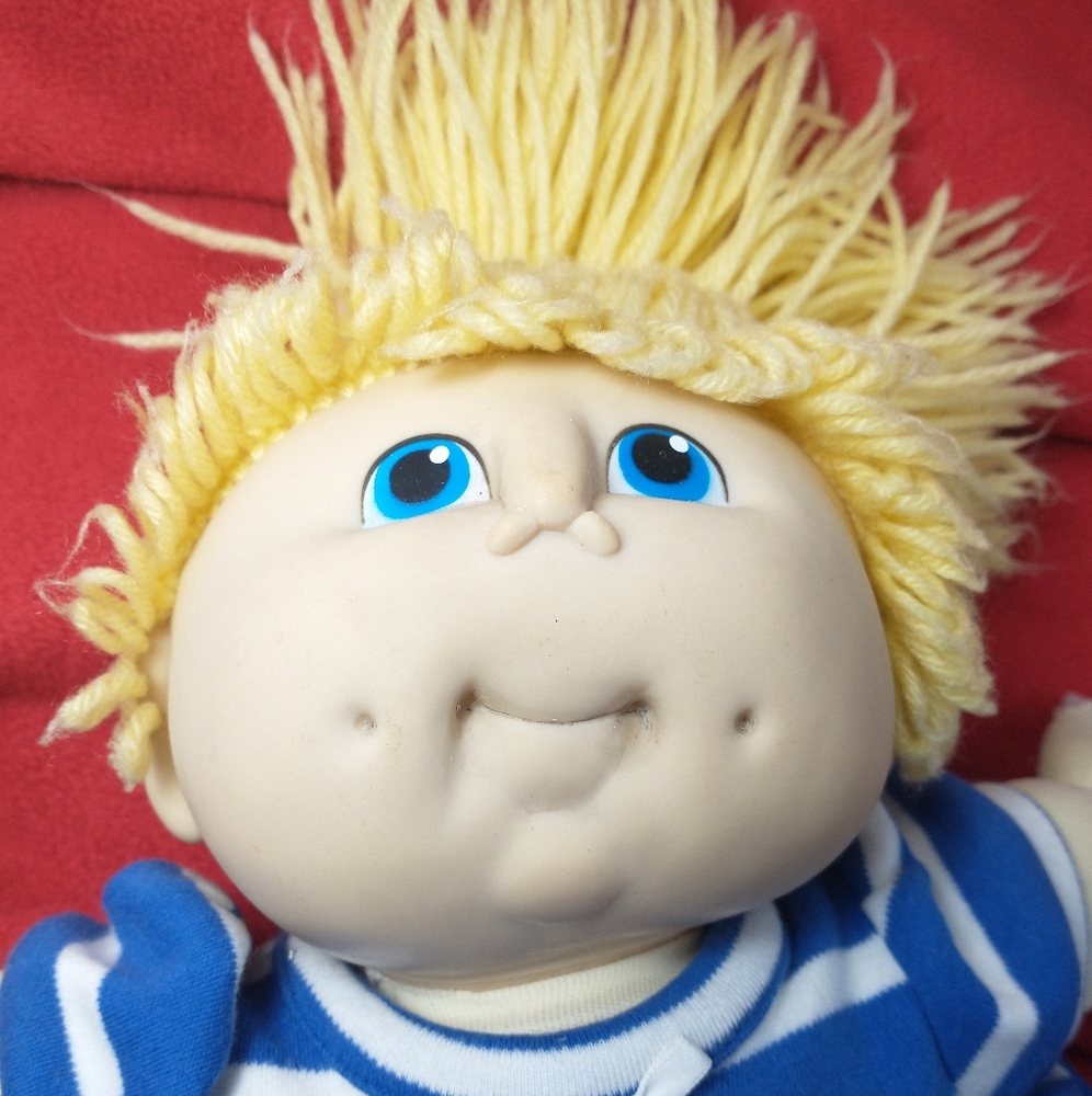 Cabbage Patch Kids Doll Blonde Yarn Hair‎, Blue Eyes, Young Traditions Dress - Picture 2 of 11